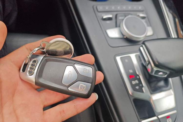 Used Audi A4 2017 45 TFSI allroad quattro Sport model Vehicle Key