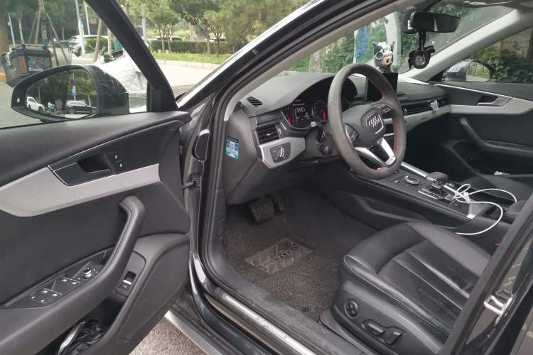 Used Audi A4 2017 45 TFSI allroad quattro Fashion Edition Driver Seat