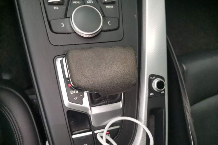 Used Audi A4 2017 45 TFSI allroad quattro Fashion Edition Gear Lever