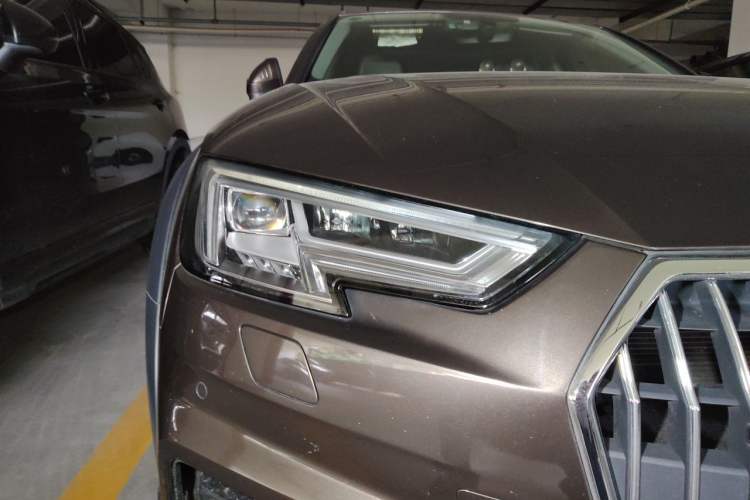 Used Audi A4 2017 45 TFSI allroad quattro Fashion Edition Right Front Headlight