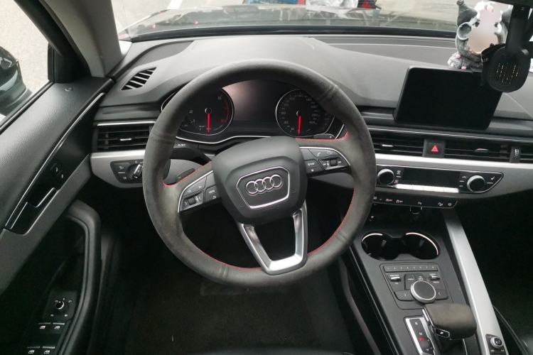 Used Audi A4 2017 45 TFSI allroad quattro Fashion Edition Steering Wheel