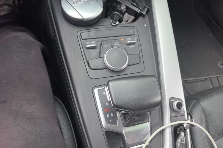Used Audi A4 2017 45 TFSI allroad quattro Fashion Edition Gear Lever