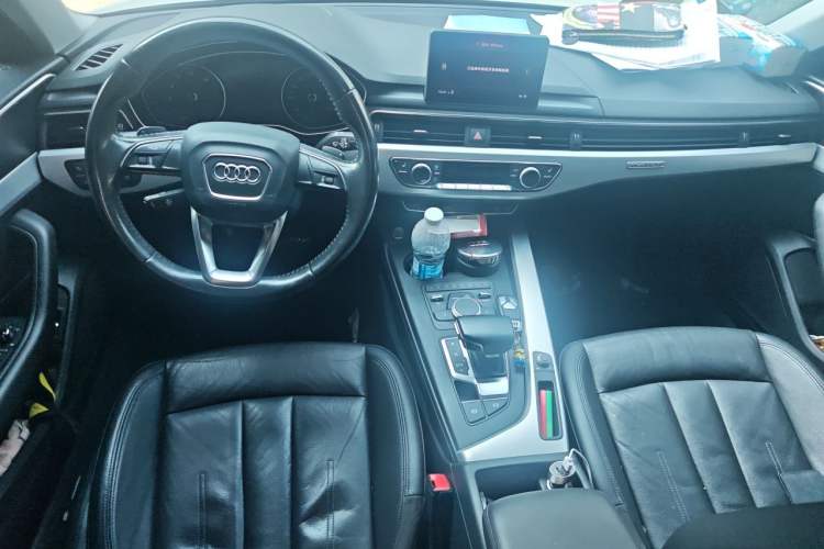Used Audi A4 2017 45 TFSI allroad quattro Fashion Edition Center Console