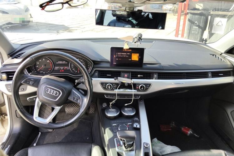Used Audi A4 2017 45 TFSI allroad quattro Fashion Edition Center Console