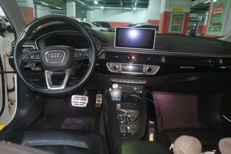 Used Audi A4 2017 45 TFSI allroad quattro Sport model Center Console