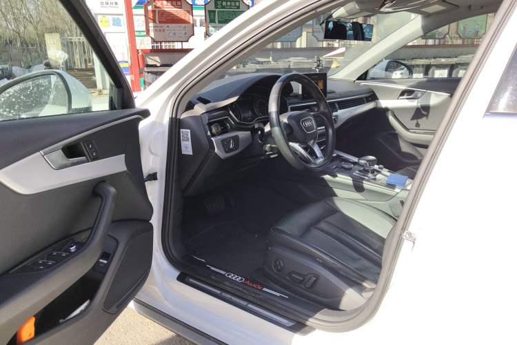Used Audi A4 2017 45 TFSI allroad quattro Fashion Edition Driver Seat
