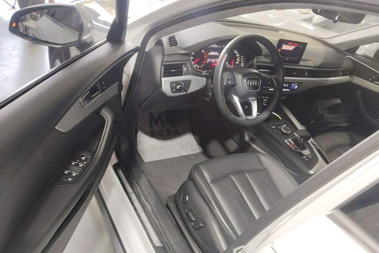 Used Audi A4 2017 45 TFSI allroad quattro Fashion Edition Driver Seat