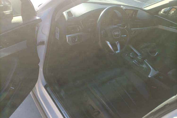 Used Audi A4 2017 45 TFSI allroad quattro Fashion Edition Driver Seat