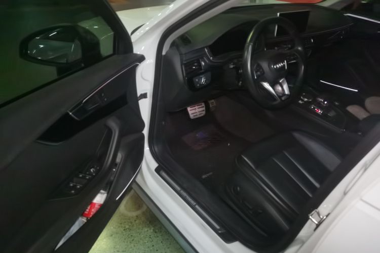 Used Audi A4 2017 45 TFSI allroad quattro Sport model Driver Seat