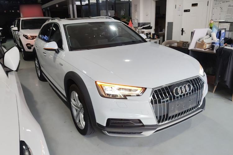 Used Audi A4 2017 45 TFSI allroad quattro Fashion Edition Front Right 45 Deg