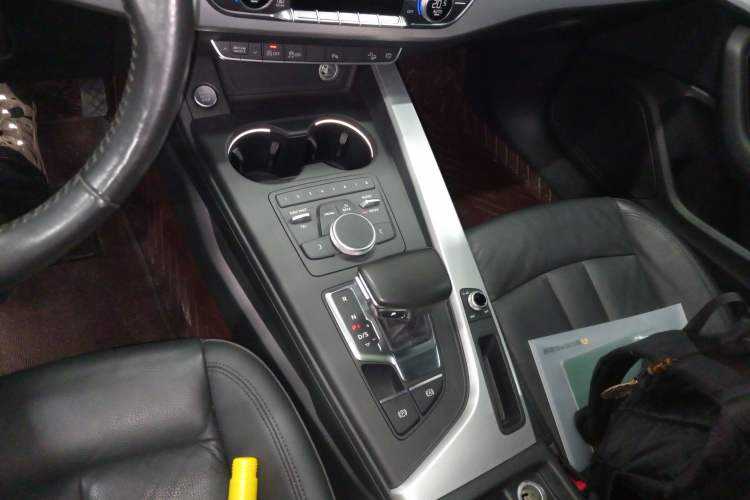 Used Audi A4 2017 45 TFSI allroad quattro Fashion Edition Gear Lever