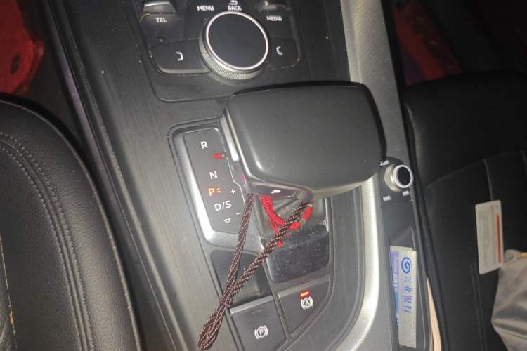Used Audi A4 2017 45 TFSI allroad quattro Fashion Edition Gear Lever