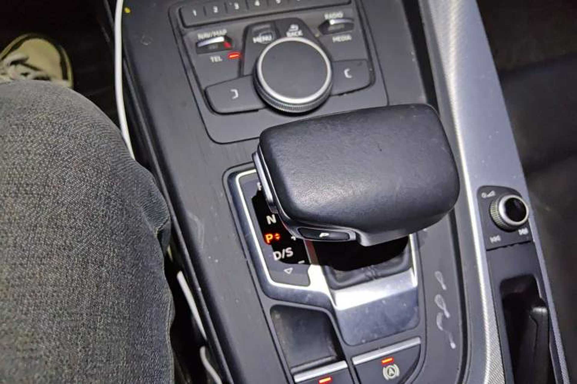 Used Audi A4 2017 45 TFSI allroad quattro Fashion Edition Gear Lever