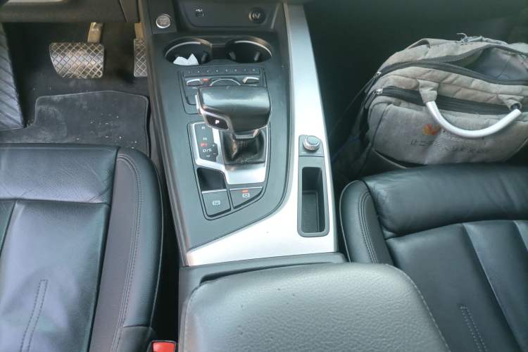 Used Audi A4 2017 45 TFSI allroad quattro Fashion Edition Gear Lever