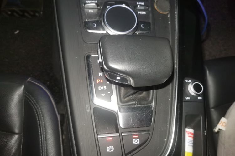 Used Audi A4 2017 45 TFSI allroad quattro Sport model Gear Lever