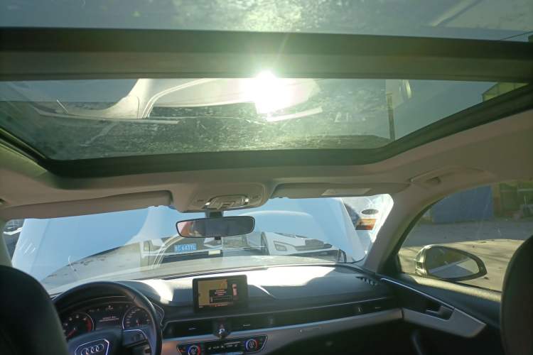 Used Audi A4 2017 45 TFSI allroad quattro Fashion Edition Headliner
