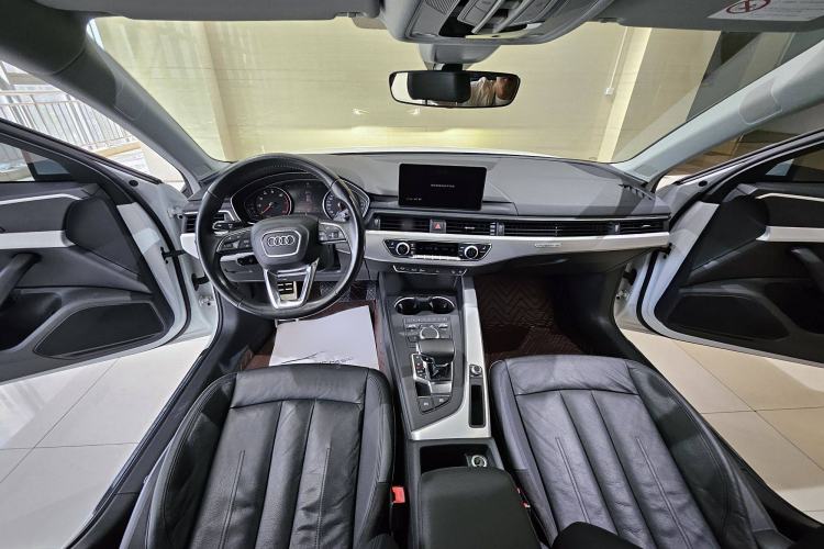 Used Audi A4 2017 45 TFSI allroad quattro Fashion Edition Interior 1