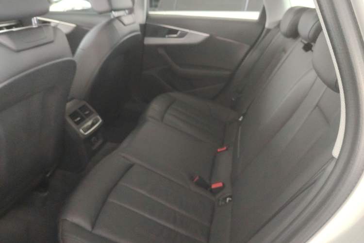 Used Audi A4 2017 45 TFSI allroad quattro Fashion Edition Interior 1