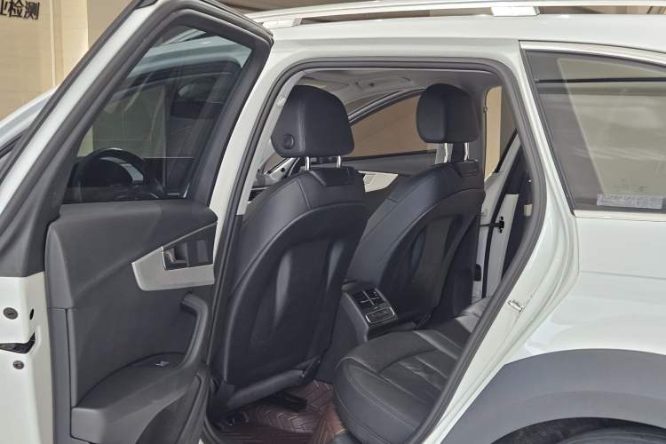 Used Audi A4 2017 45 TFSI allroad quattro Fashion Edition Interior 12