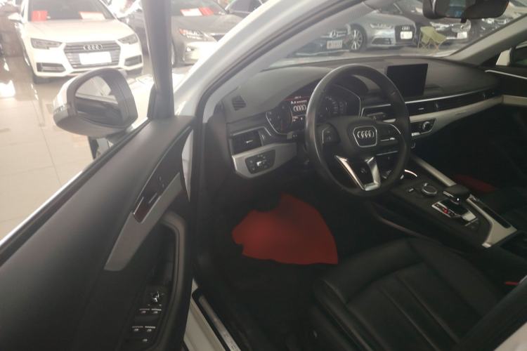 Used Audi A4 2017 45 TFSI allroad quattro Fashion Edition Interior 2