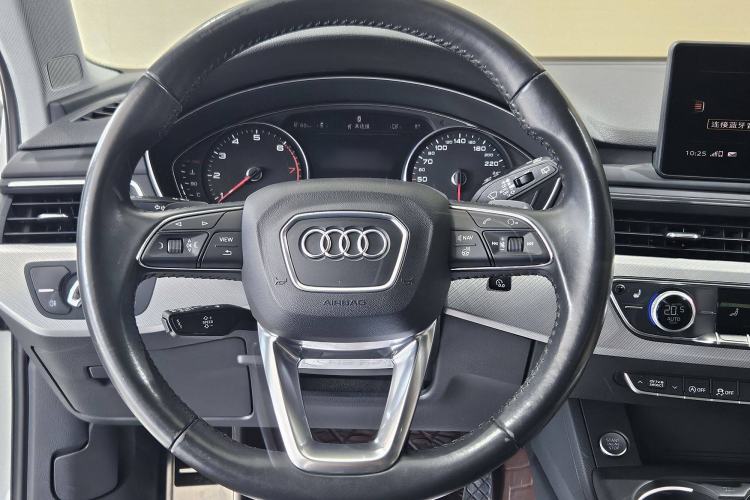 Used Audi A4 2017 45 TFSI allroad quattro Fashion Edition Interior 3