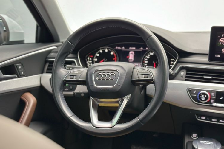 Used Audi A4 2017 45 TFSI allroad quattro Fashion Edition Interior 6