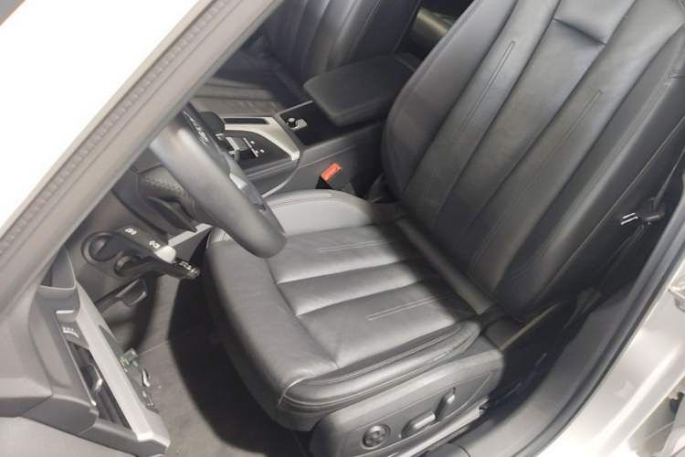 Used Audi A4 2017 45 TFSI allroad quattro Fashion Edition Left Front Seat