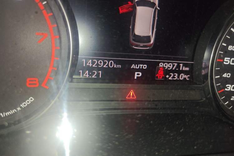 Used Audi A4 2017 45 TFSI allroad quattro Fashion Edition Odometer Close Up