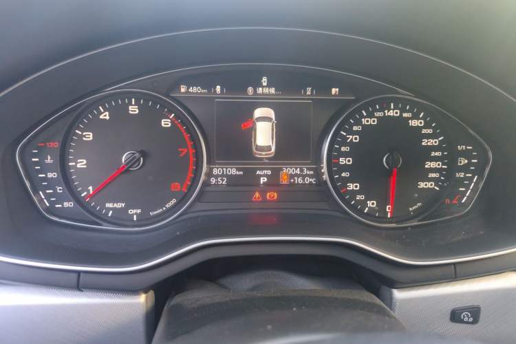 Used Audi A4 2017 45 TFSI allroad quattro Fashion Edition Odometer Close Up