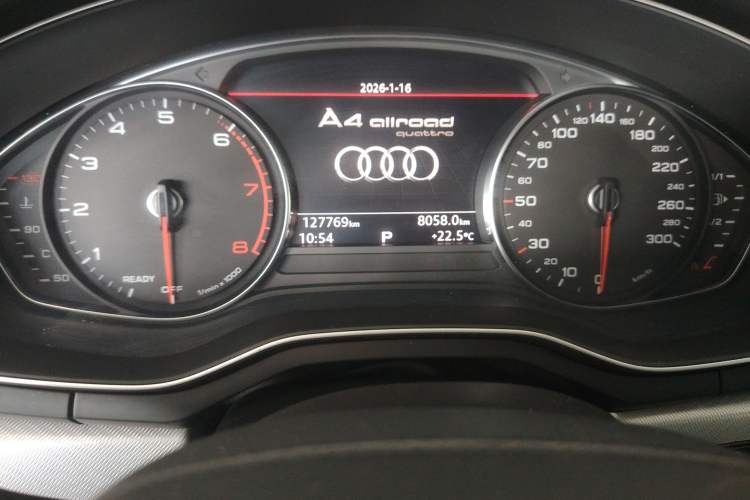 Used Audi A4 2017 45 TFSI allroad quattro Fashion Edition Odometer Close Up