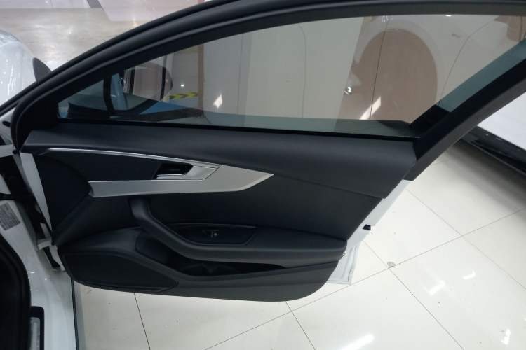 Used Audi A4 2017 45 TFSI allroad quattro Fashion Edition Right Front Door Interior
