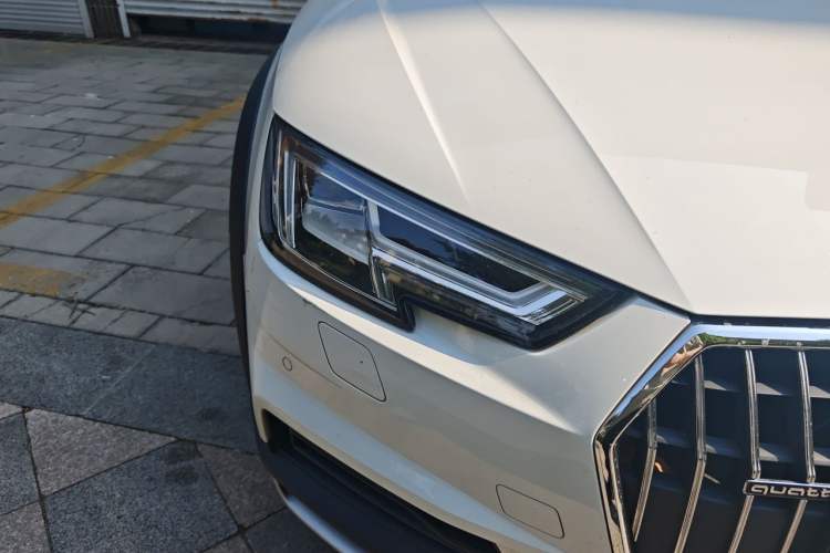 Used Audi A4 2017 45 TFSI allroad quattro Fashion Edition Right Front Headlight