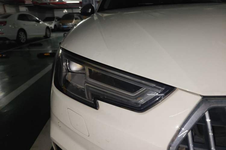 Used Audi A4 2017 45 TFSI allroad quattro Fashion Edition Right Front Headlight