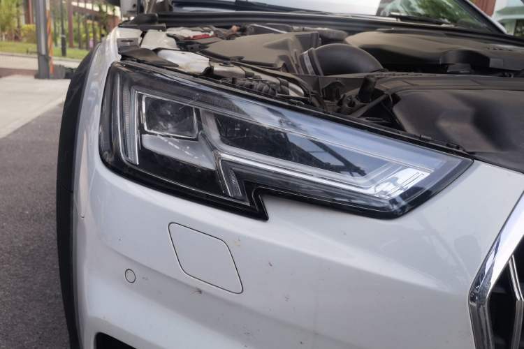 Used Audi A4 2017 45 TFSI allroad quattro Fashion Edition Right Front Headlight