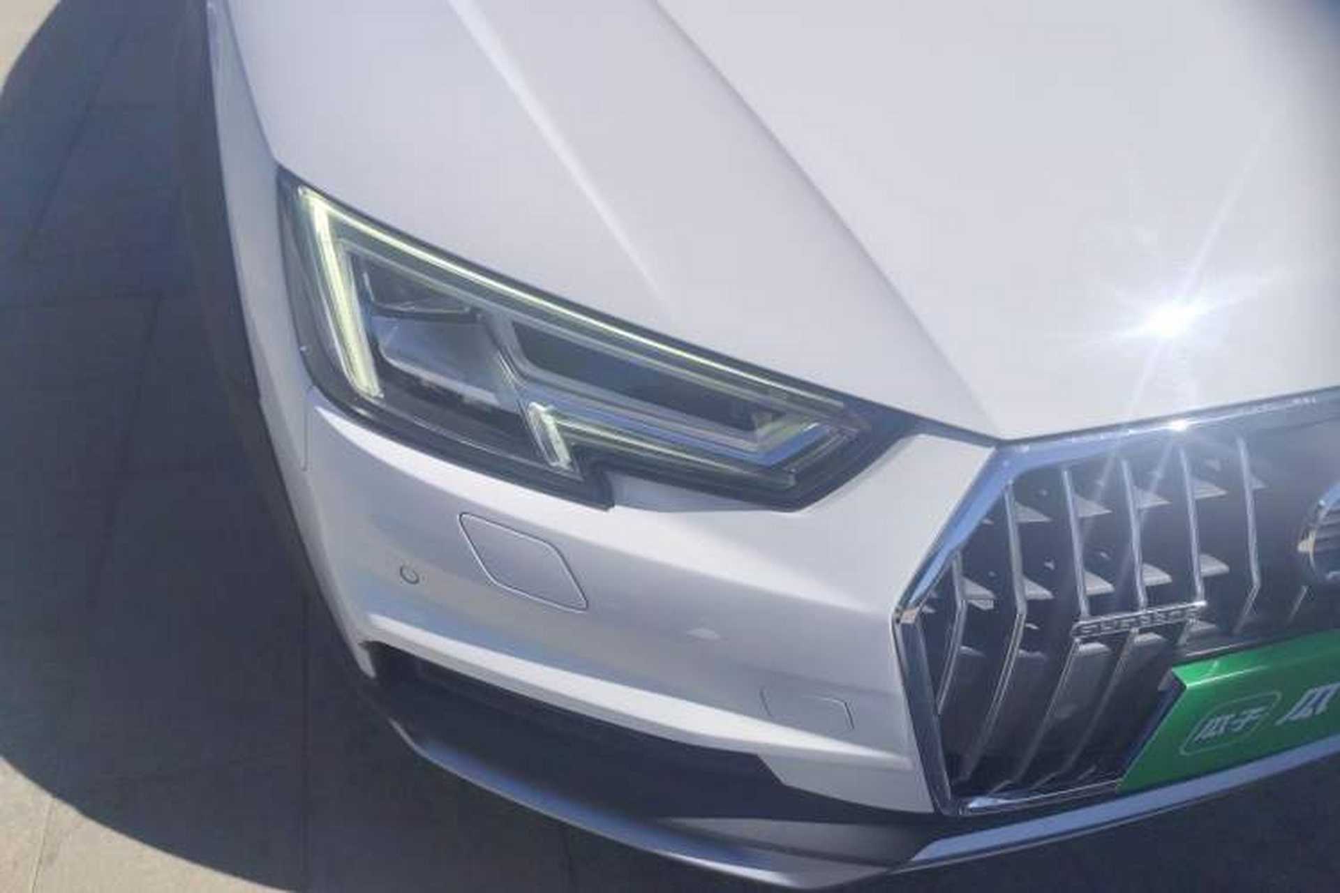 Used Audi A4 2017 45 TFSI allroad quattro Fashion Edition Right Front Headlight