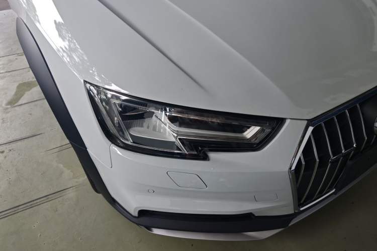 Used Audi A4 2017 45 TFSI allroad quattro Fashion Edition Right Front Headlight