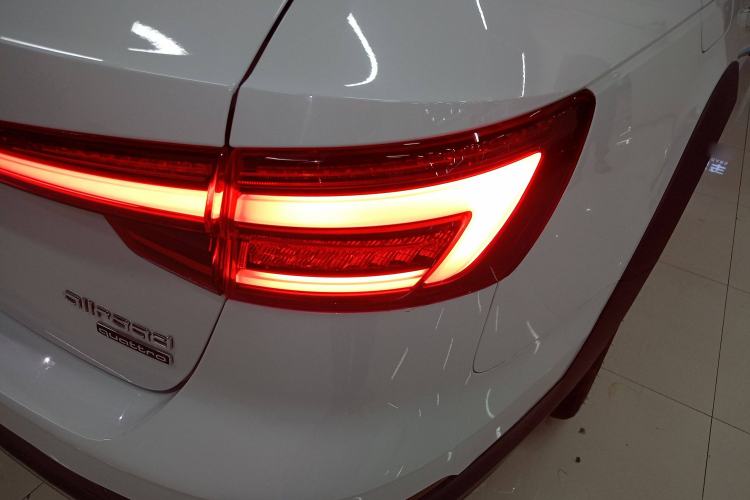 Used Audi A4 2017 45 TFSI allroad quattro Fashion Edition Right Rear Taillight