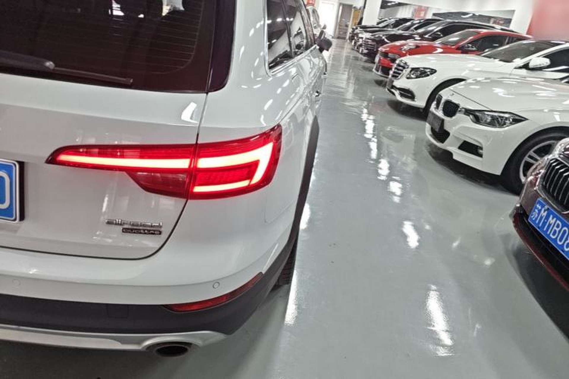 Used Audi A4 2017 45 TFSI allroad quattro Fashion Edition Right Rear Taillight