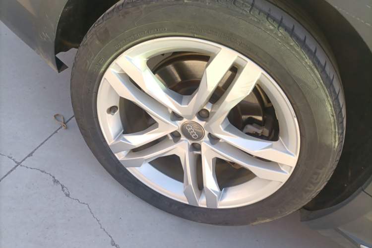 Used Audi A4 2017 45 TFSI allroad quattro Fashion Edition Right Rear Wheel Hub