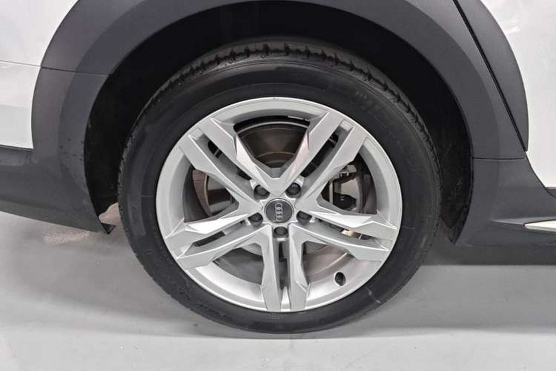 Used Audi A4 2017 45 TFSI allroad quattro Fashion Edition Right Rear Wheel Hub