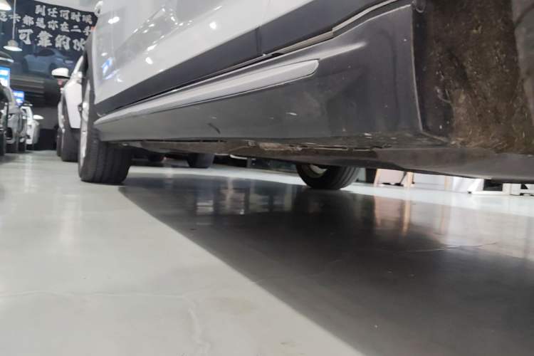 Used Audi A4 2017 45 TFSI allroad quattro Fashion Edition Right Side Sill
