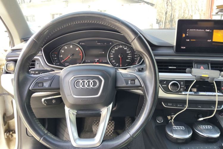 Used Audi A4 2017 45 TFSI allroad quattro Fashion Edition Steering Wheel