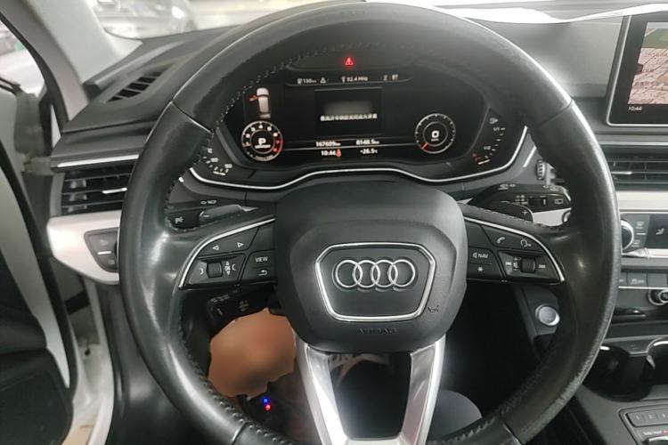 Used Audi A4 2017 45 TFSI allroad quattro Fashion Edition Steering Wheel