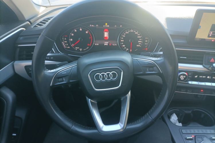 Used Audi A4 2017 45 TFSI allroad quattro Fashion Edition Steering Wheel