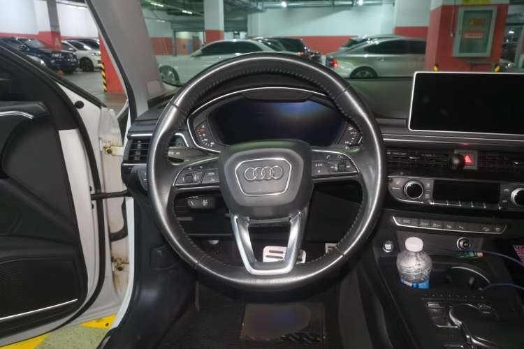 Used Audi A4 2017 45 TFSI allroad quattro Sport model Steering Wheel