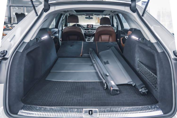 Used Audi A4 2017 45 TFSI allroad quattro Fashion Edition Trunk