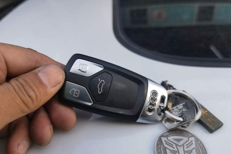 Used Audi A4 2017 45 TFSI allroad quattro Fashion Edition Vehicle Key