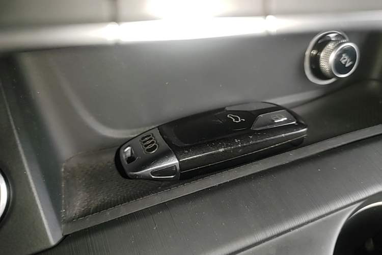 Used Audi A4 2017 45 TFSI allroad quattro Fashion Edition Vehicle Key