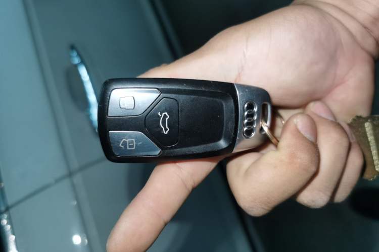 Used Audi A4 2017 45 TFSI allroad quattro Sport model Vehicle Key