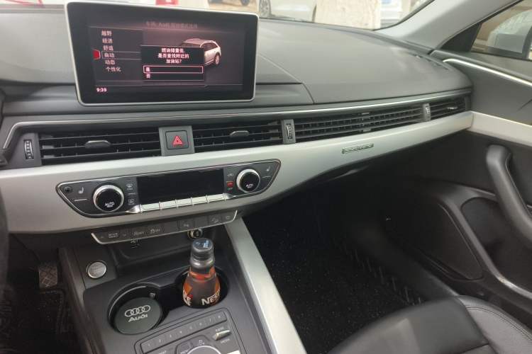 Used Audi A4 2019 45 TFSI allroad quattro Fashion Edition Audio And AC Panel